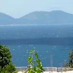 Serenade Lungomare Walk To Sea Promenade Seafood Restaurants Free Parking *