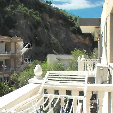 Serenade Lungomare Walk To Sea Promenade Seafood Restaurants Free Parking Apartment