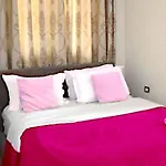 Serenade Lungomare Walk To Sea Promenade Seafood Restaurants Free Parking *