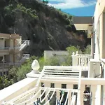 Serenade Lungomare Walk To Sea Promenade Seafood Restaurants Free Parking Lejlighed