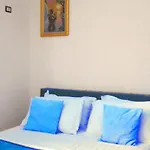 Serenade Lungomare Walk To Sea Promenade Seafood Restaurants Free Parking Lejlighed