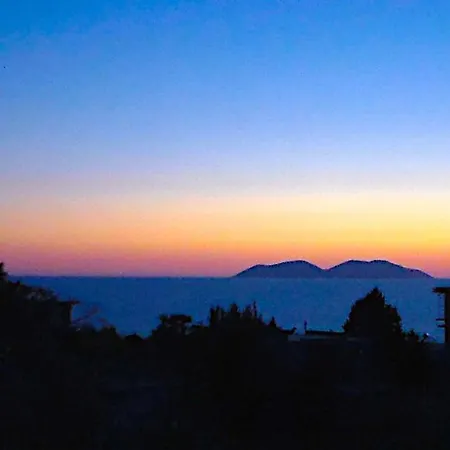 Serenade Lungomare Walk To Sea Promenade Seafood Restaurants Free Parking Apartament