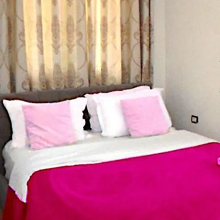 Serenade Lungomare Walk To Sea Promenade Seafood Restaurants Free Parking *