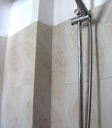 Serenade Lungomare Walk To Sea Promenade Seafood Restaurants Free Parking Appartement *