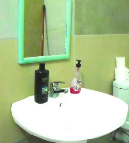 Serenade Lungomare Walk To Sea Promenade Seafood Restaurants Free Parking *