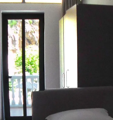 Appartamento Serenade Lungomare Walk To Sea Promenade Seafood Restaurants Free Parking