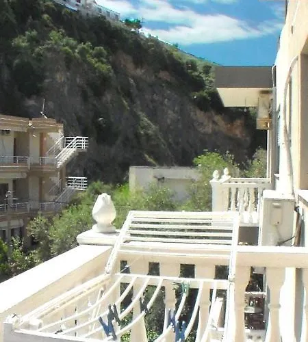 Serenade Lungomare Walk To Sea Promenade Seafood Restaurants Free Parking Appartamento