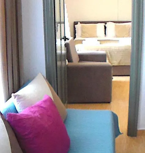 Serenade Lungomare Walk To Sea Promenade Seafood Restaurants Free Parking * Vlorë