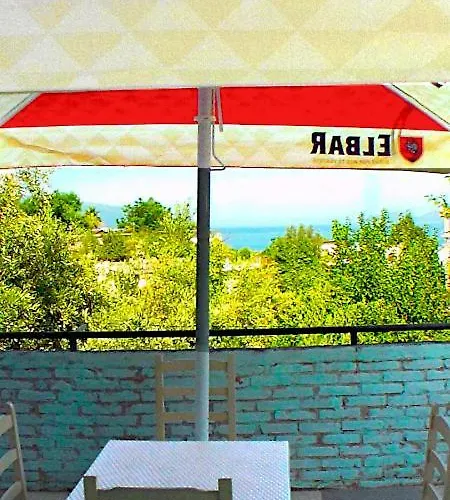 Serenade Lungomare Walk To Sea Promenade Seafood Restaurants Free Parking *