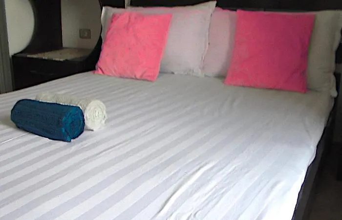 Apartament Serenade Lungomare Walk To Sea Promenade Seafood Restaurants Free Parking *