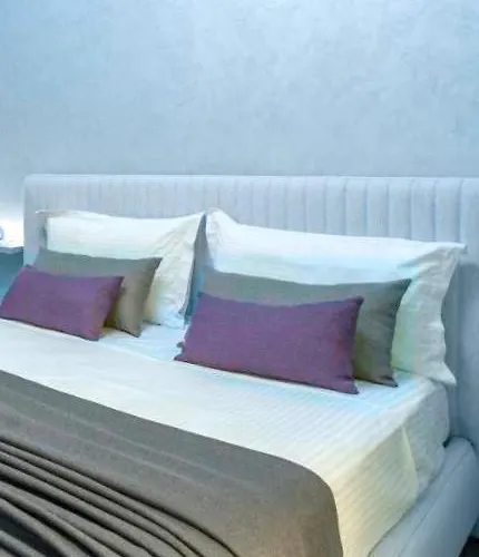 Serenade Lungomare Walk To Sea Promenade Seafood Restaurants Free Parking Vlorë